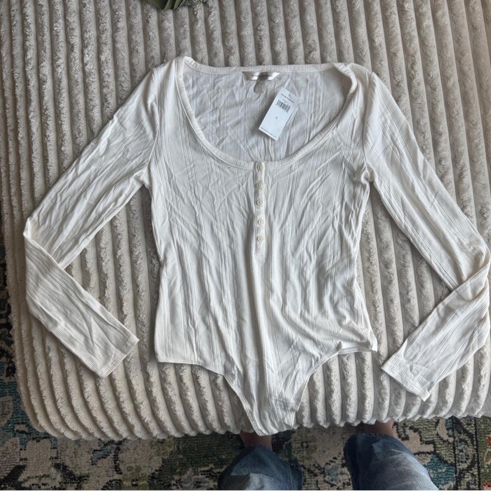 Banana Republic Cream Long Sleeve Bodysuit